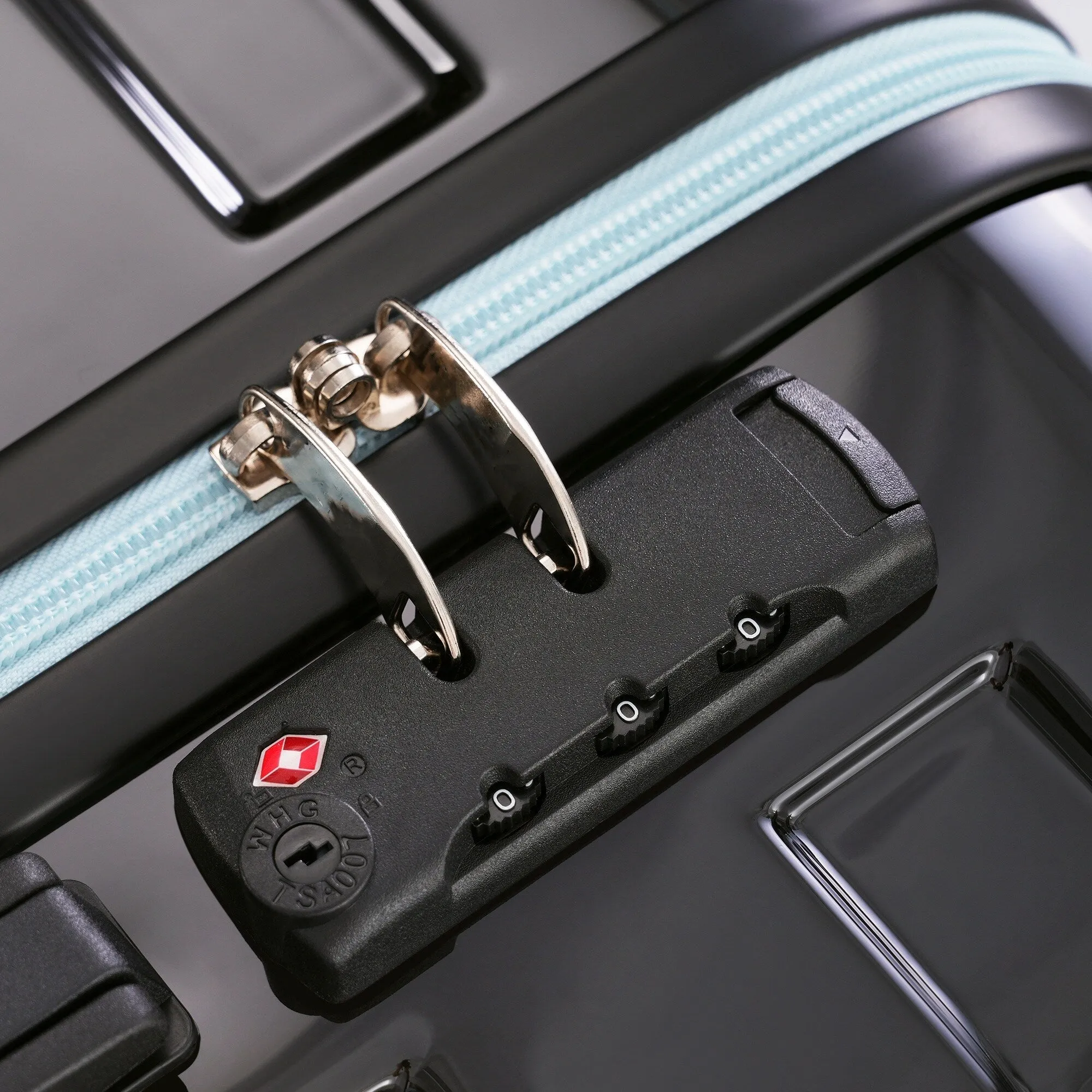 3pcs Luggage Sets with Adjustable Telescopic Handles and TSA Lock & Spinner Wheels (20'' 24'' 28'')