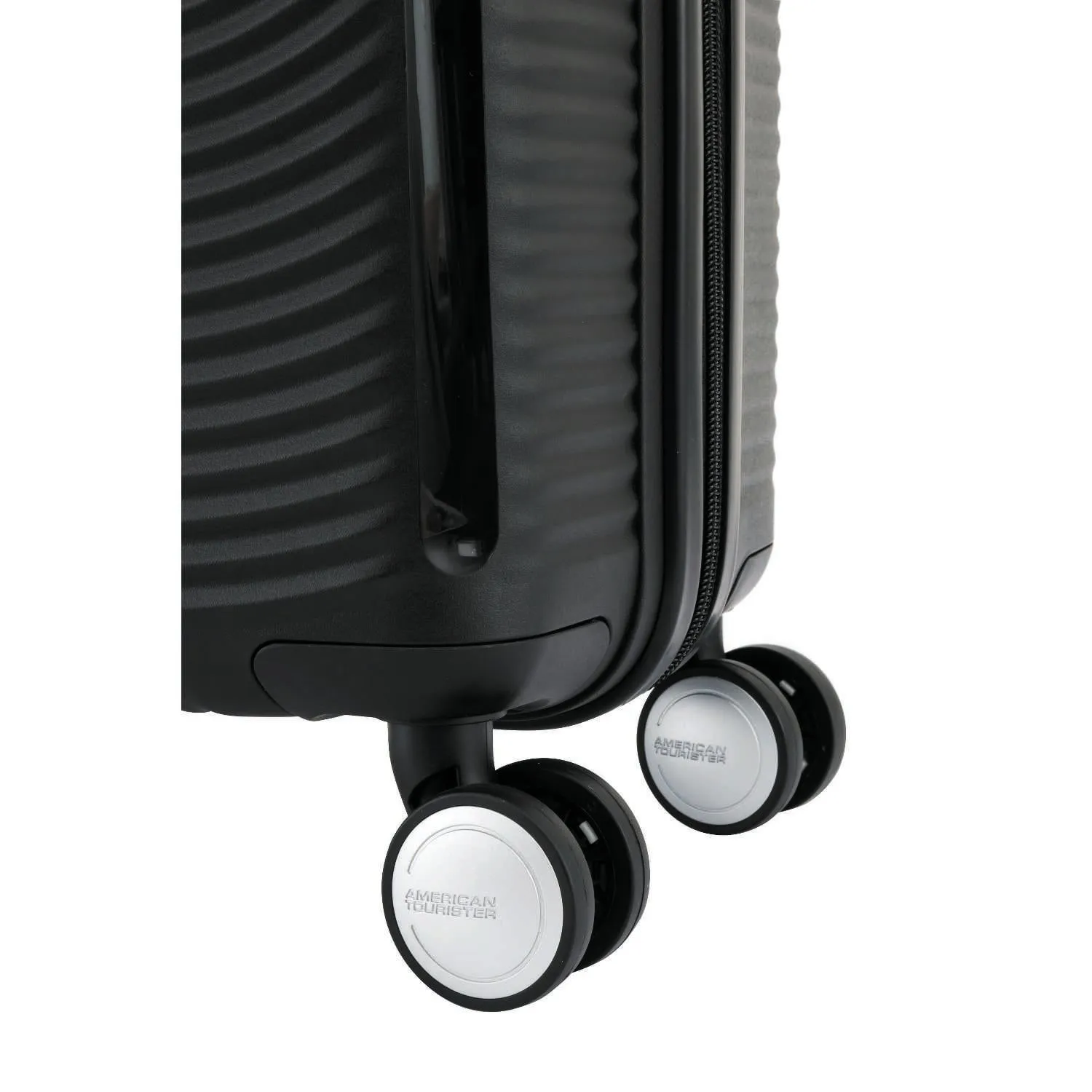 American Tourister Curio 20" 4-Wheel Carry-On Luggage