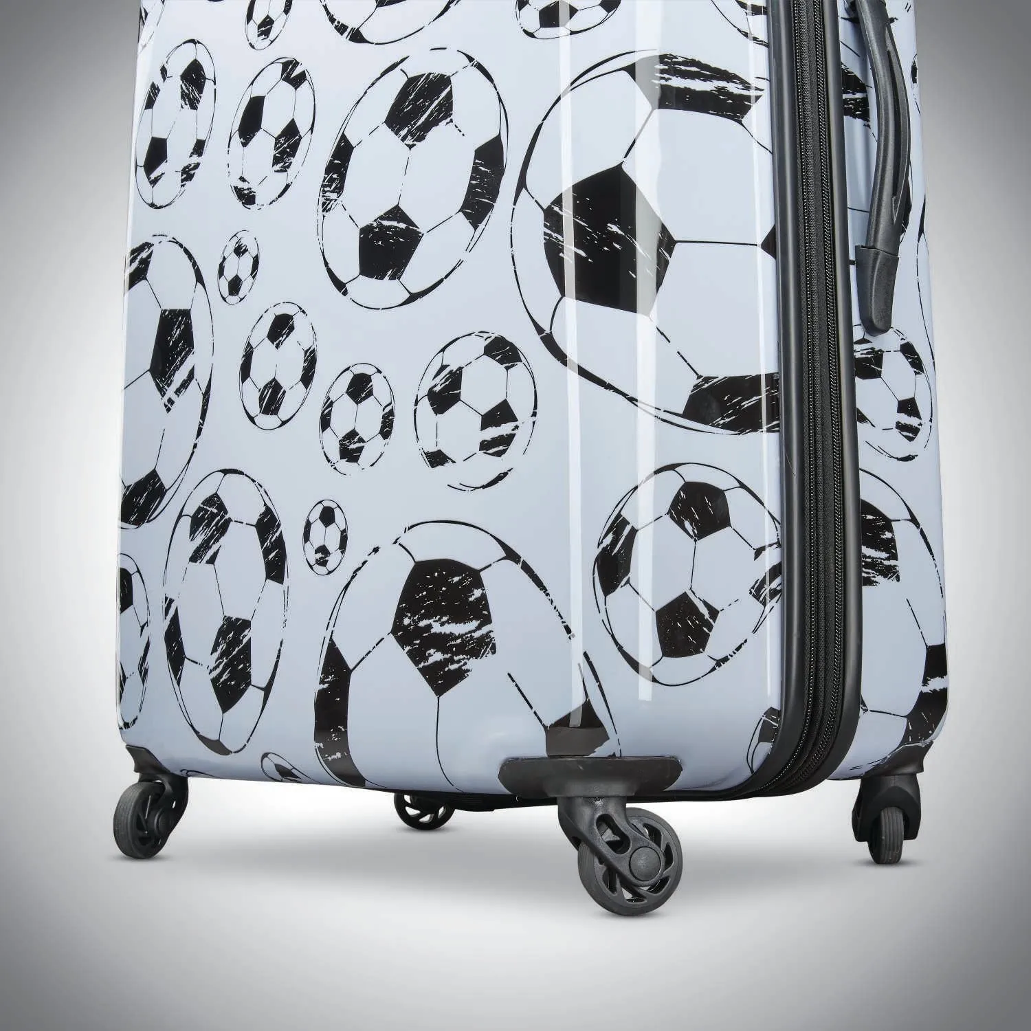 American Tourister Moonlight 21" Hardside Spinner