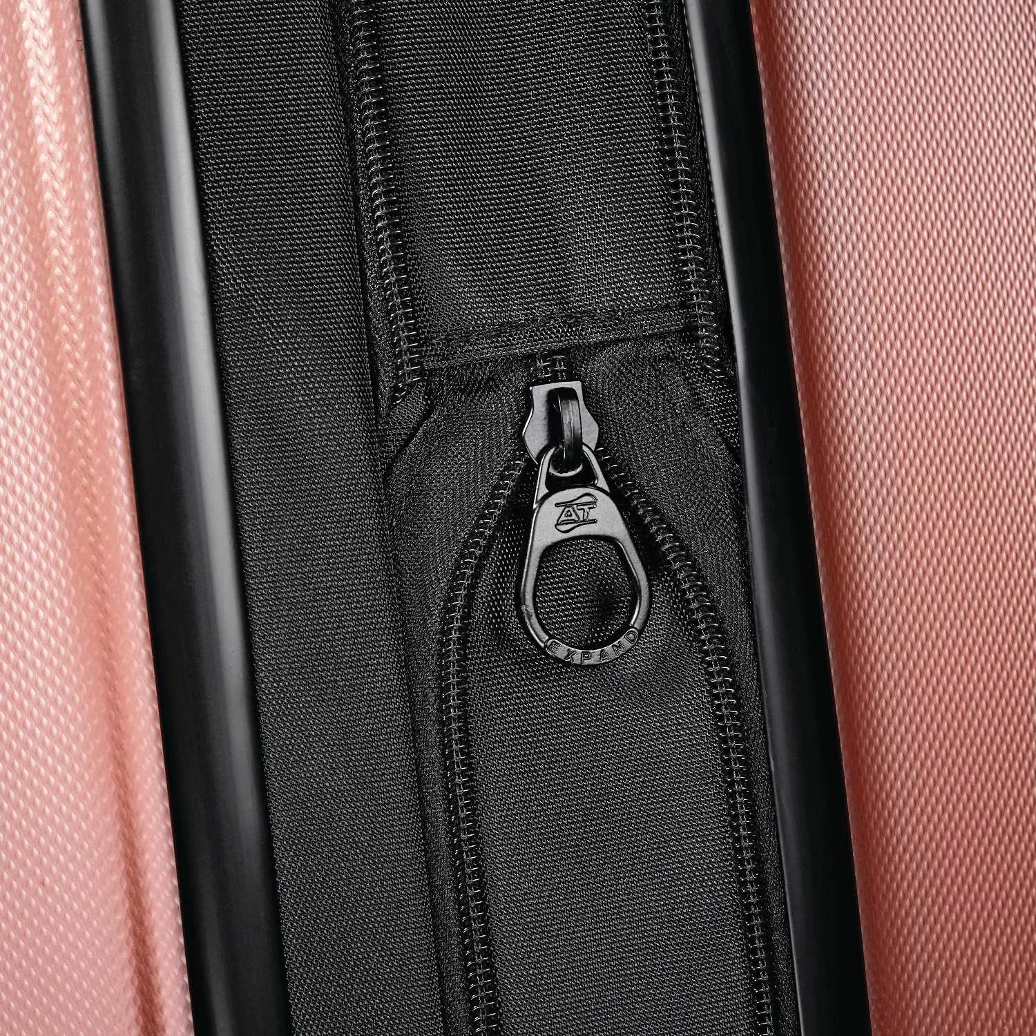 American Tourister Moonlight 25" Hardside Spinner