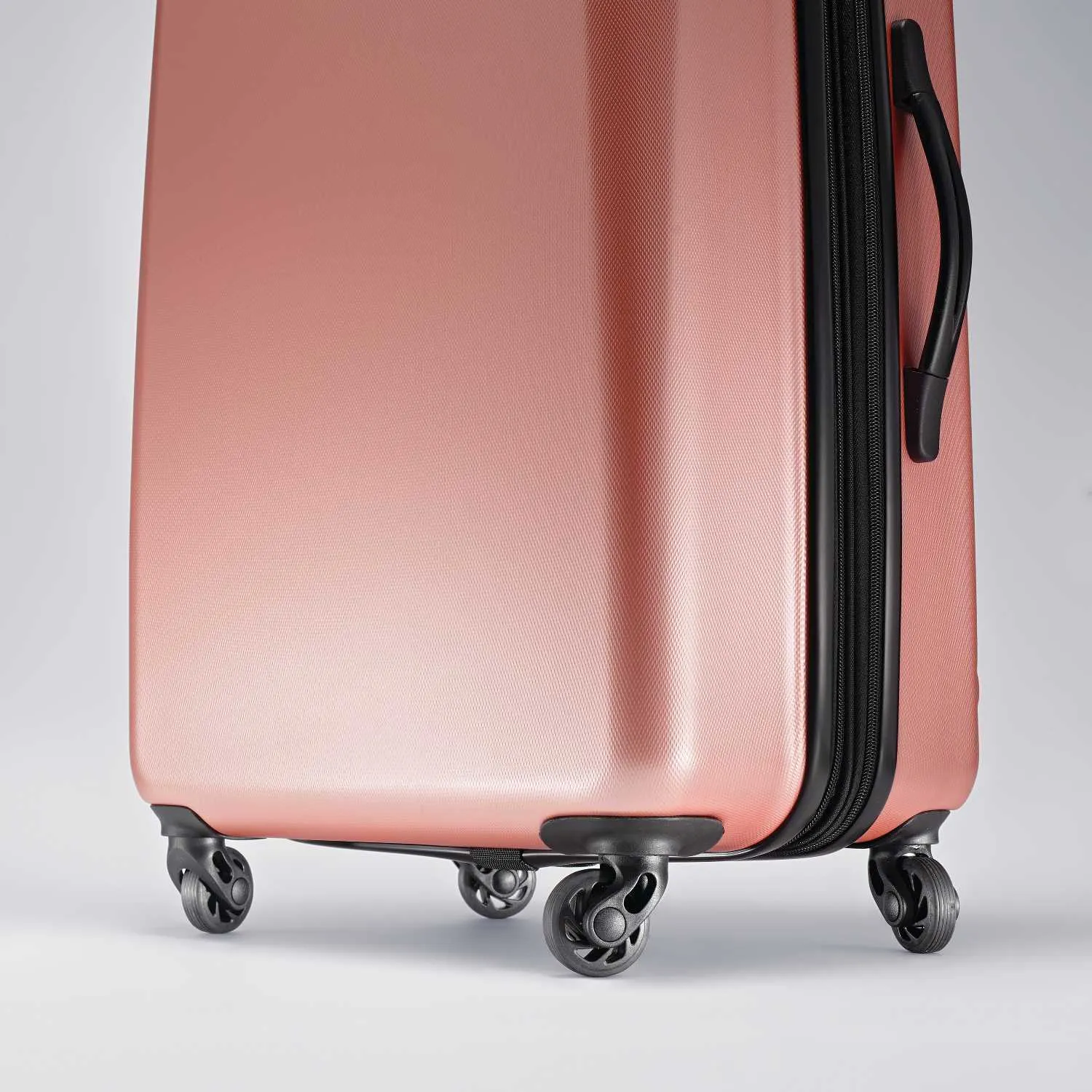 American Tourister Moonlight 25" Hardside Spinner
