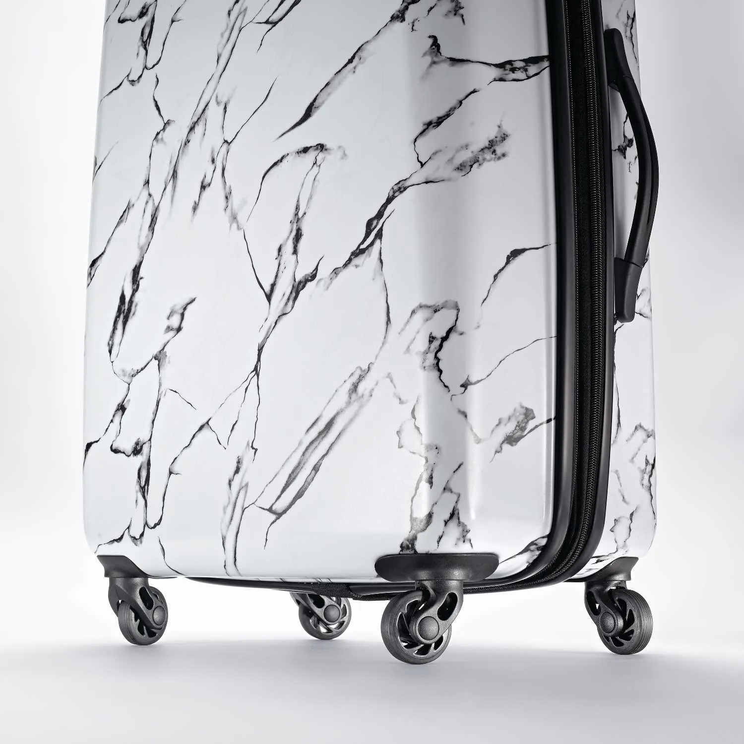 American Tourister Moonlight 25" Hardside Spinner