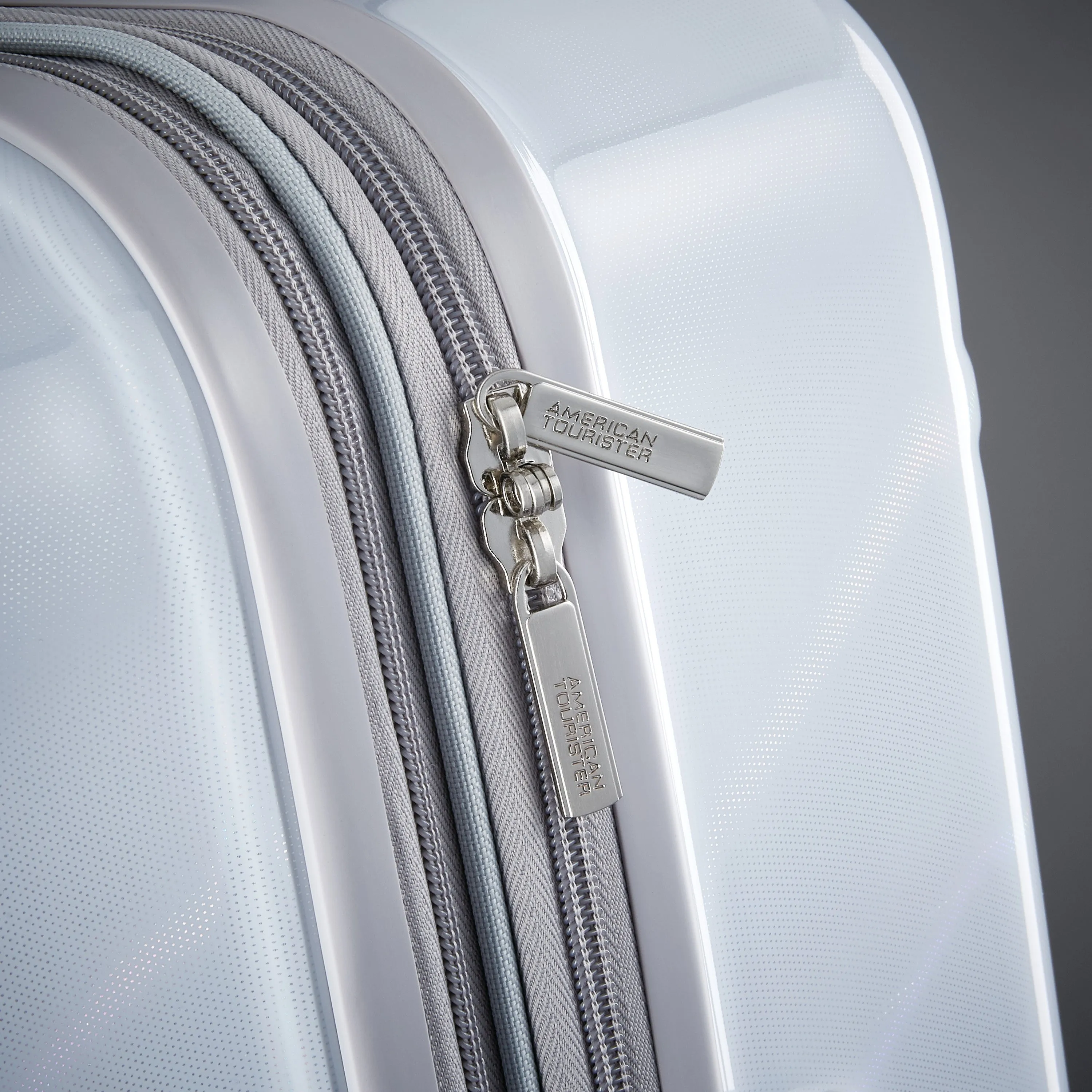 American Tourister Moonlight 25" Hardside Spinner