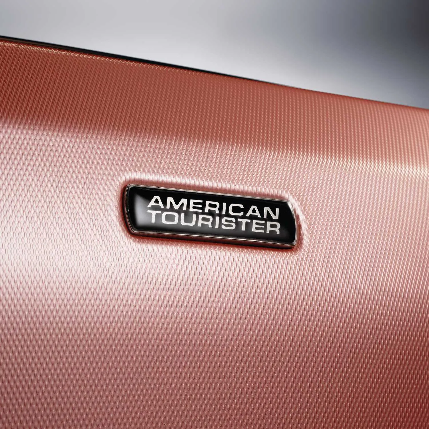 American Tourister Moonlight 25" Hardside Spinner