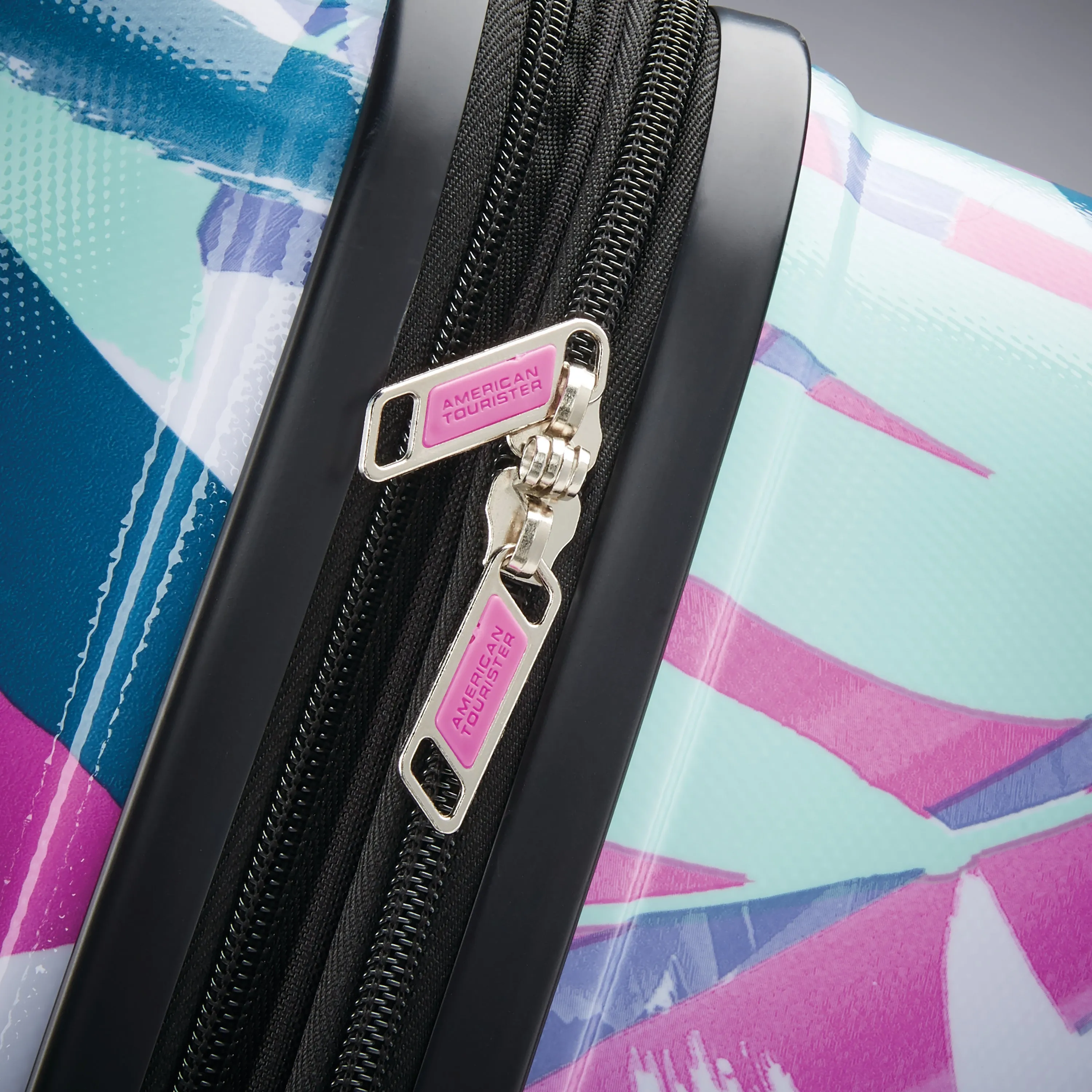 American Tourister Moonlight 25" Hardside Spinner