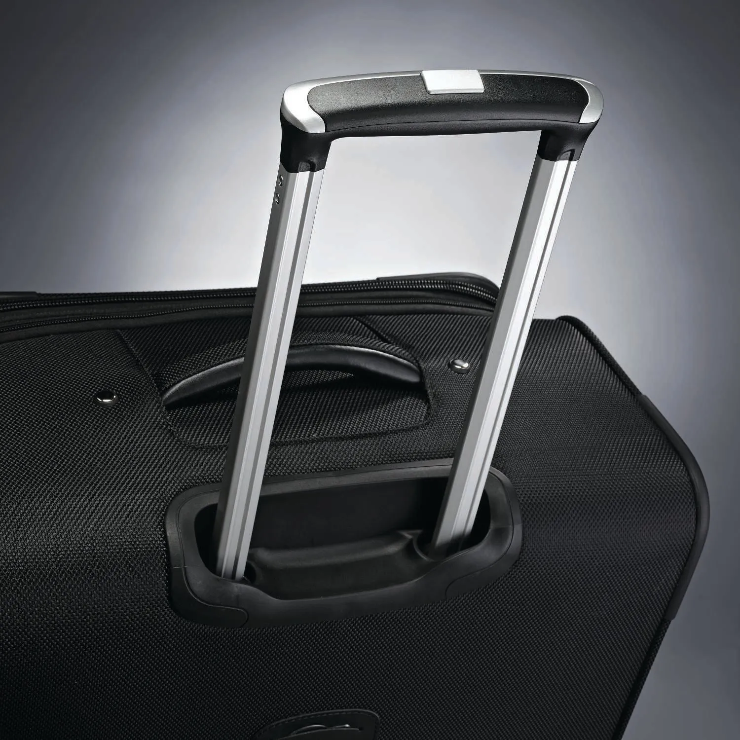 American Tourister Triumph DLX 25" 4-Wheel Medium Luggage