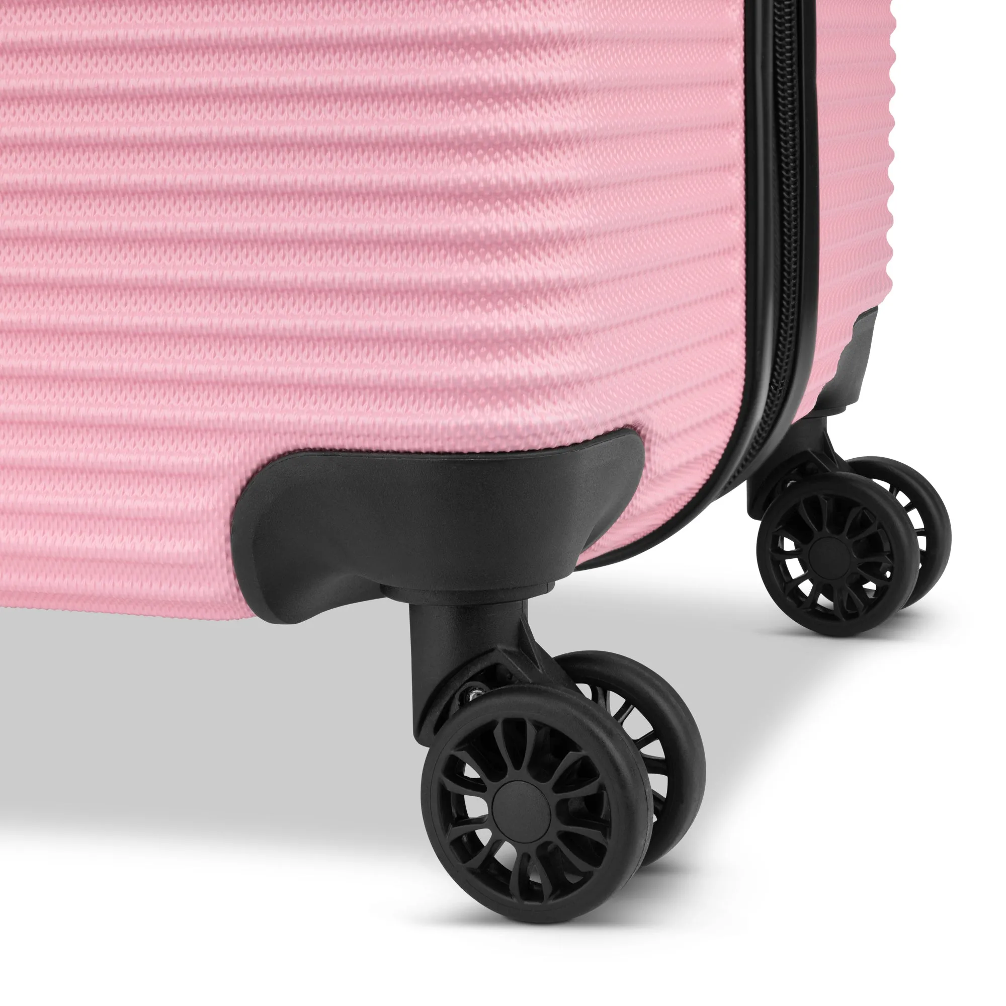 Atlantic Tribute II Large Expandable Spinner Luggage