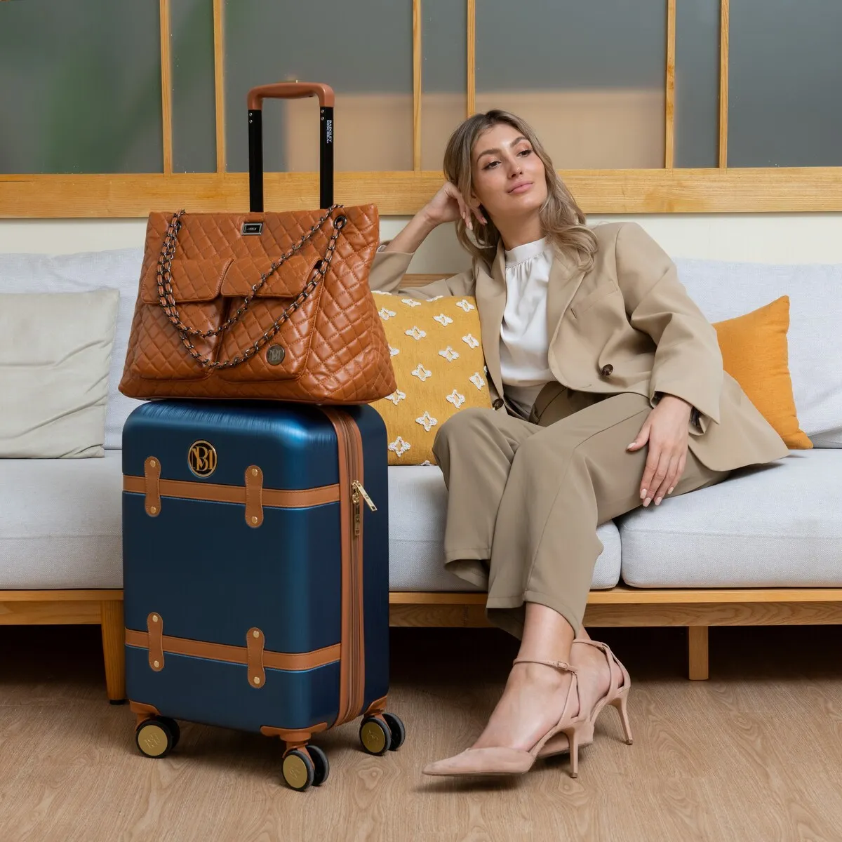 BADGLEY MISCHKA Grace 3 Piece Expandable Spinner Luggage Set