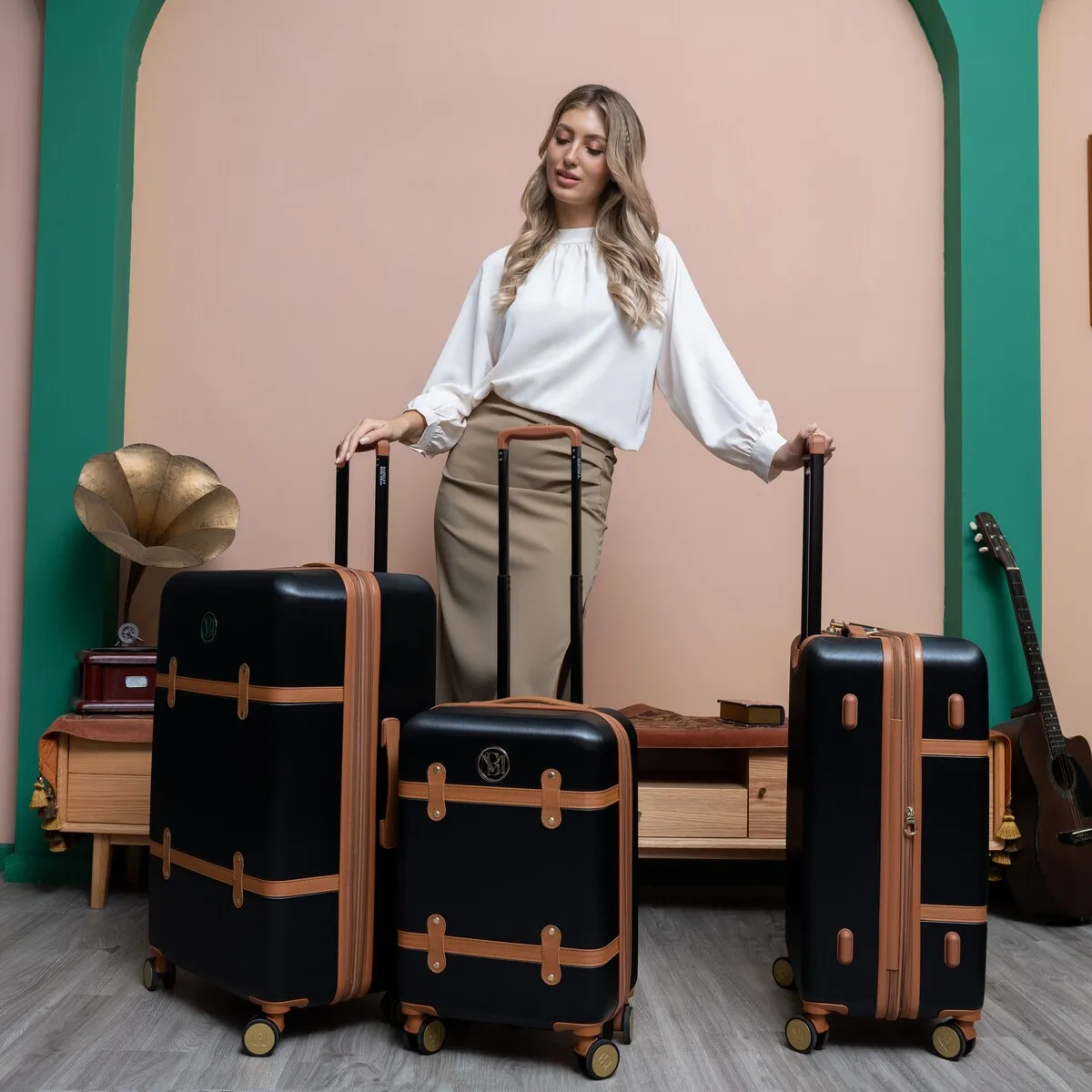 BADGLEY MISCHKA Grace 3 Piece Expandable Spinner Luggage Set