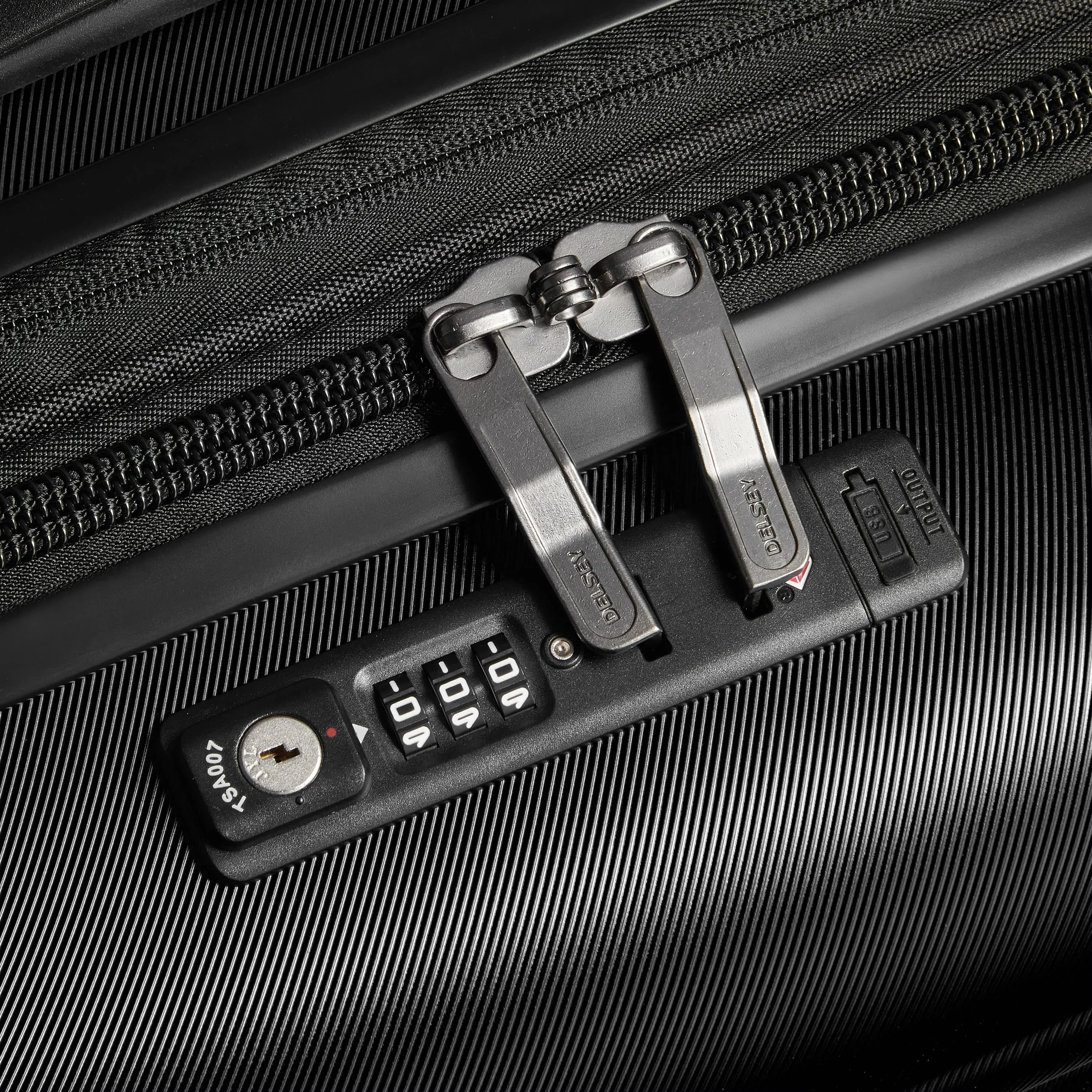 Delsey Cruise 3.0 Exp Spinner Carry On