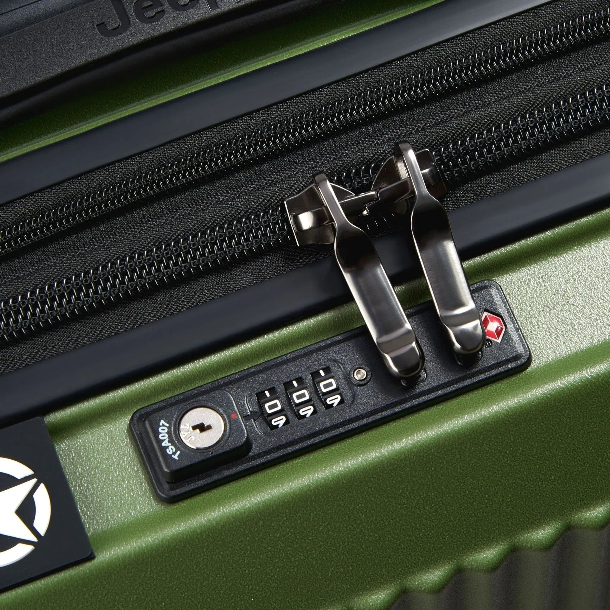 Delsey Jeep JH001A 21" Spinner Carry-On