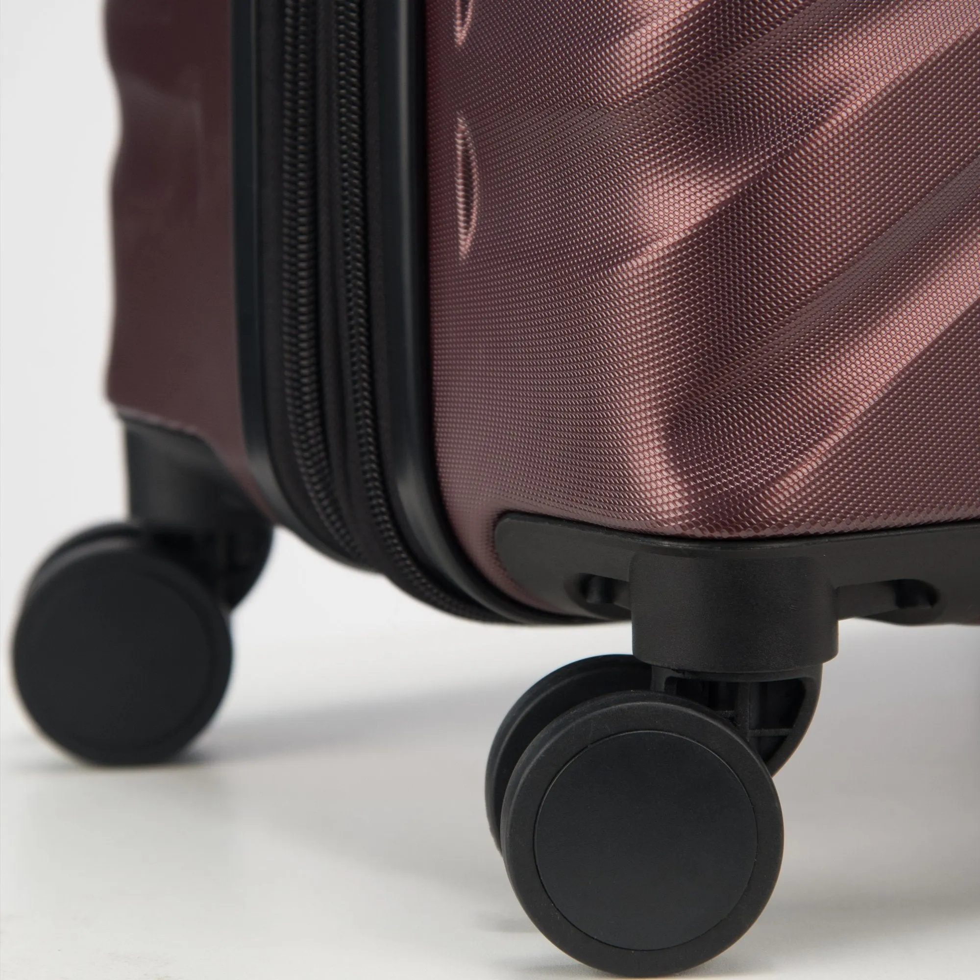 DELSEY Paris Alexis Lightweight Expandable Hardside 21" 4-Wheel Carry-On Luggage
