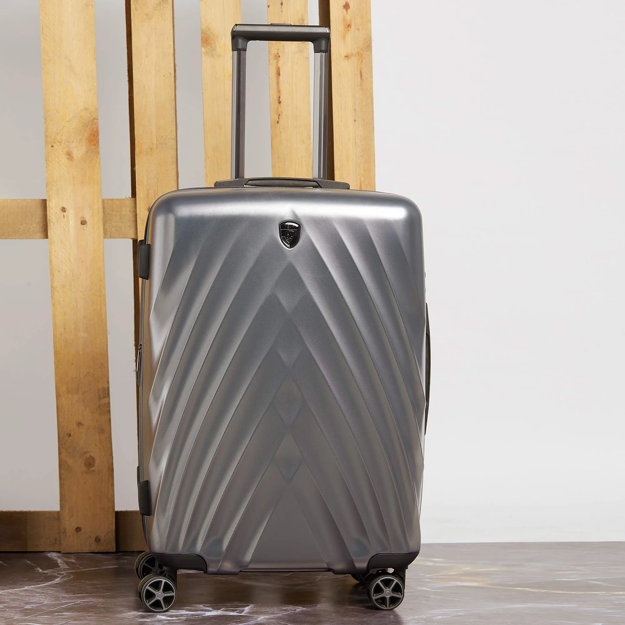 Heys America EcoLite 26" 4-Wheel Medium Luggage