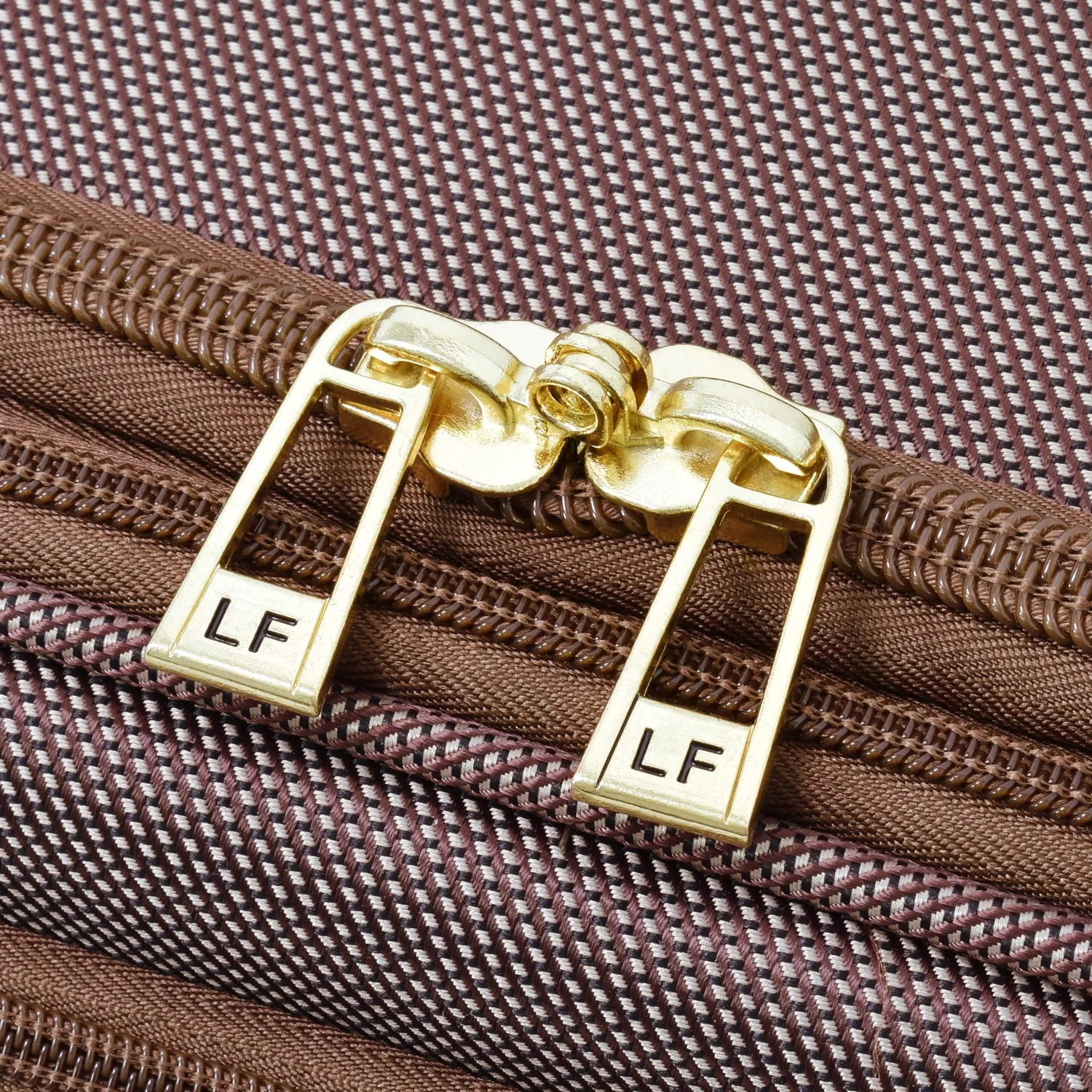 London Fog Kensington II 20" 4-Wheel Carry-On Luggage