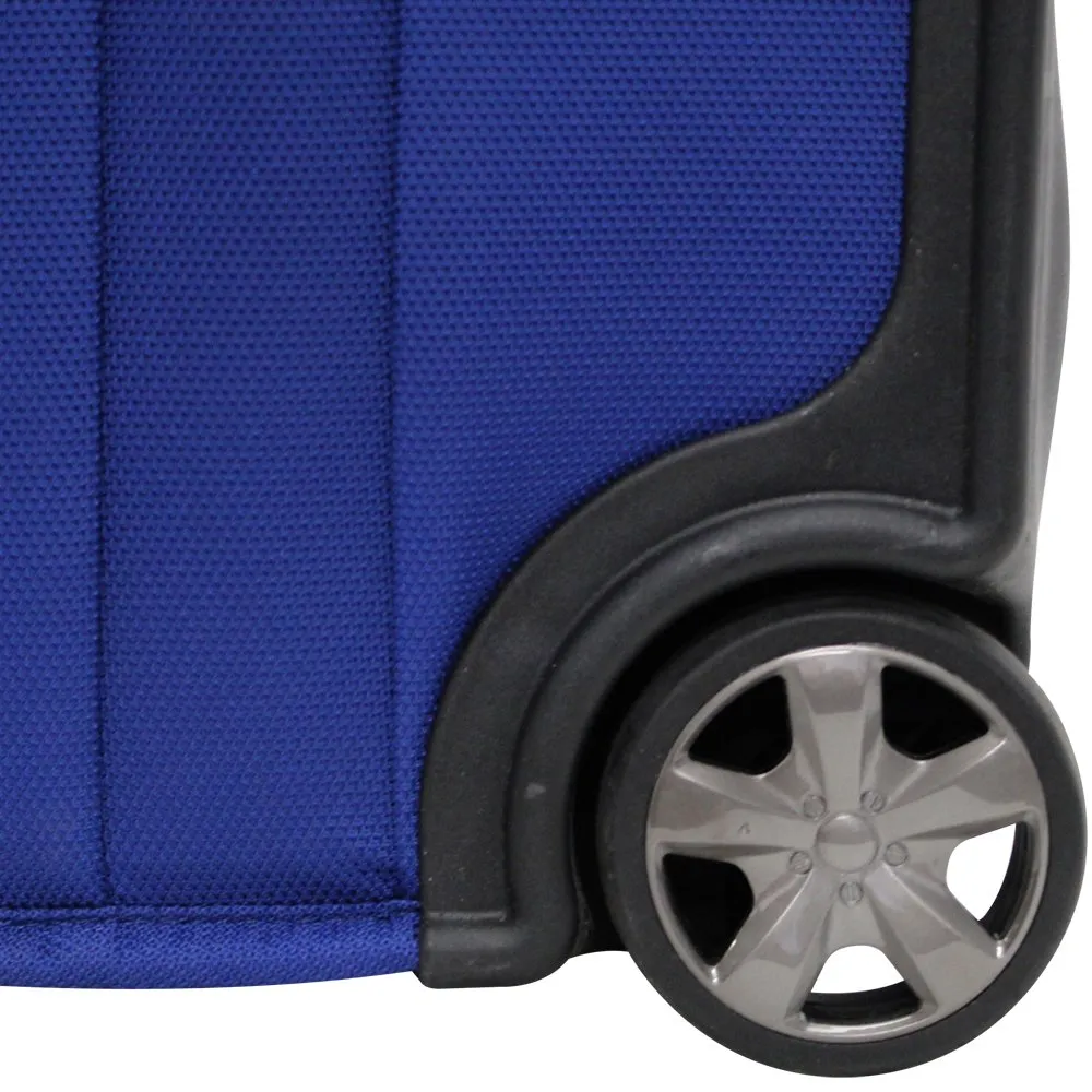 Pathfinder Revolution Plus 22 Inch Expandable Business Carry On