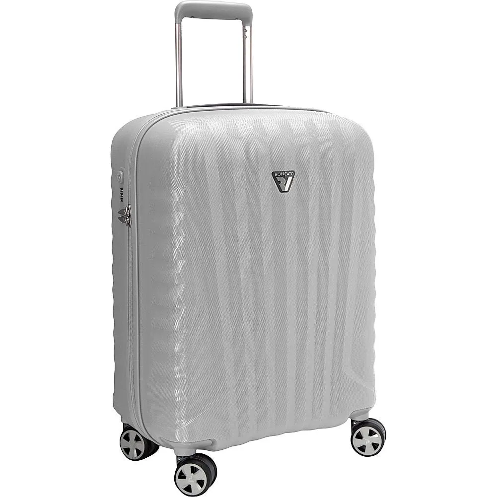 Roncato UNO ZSL Premium 22" 4-Wheel Carry-On Luggage
