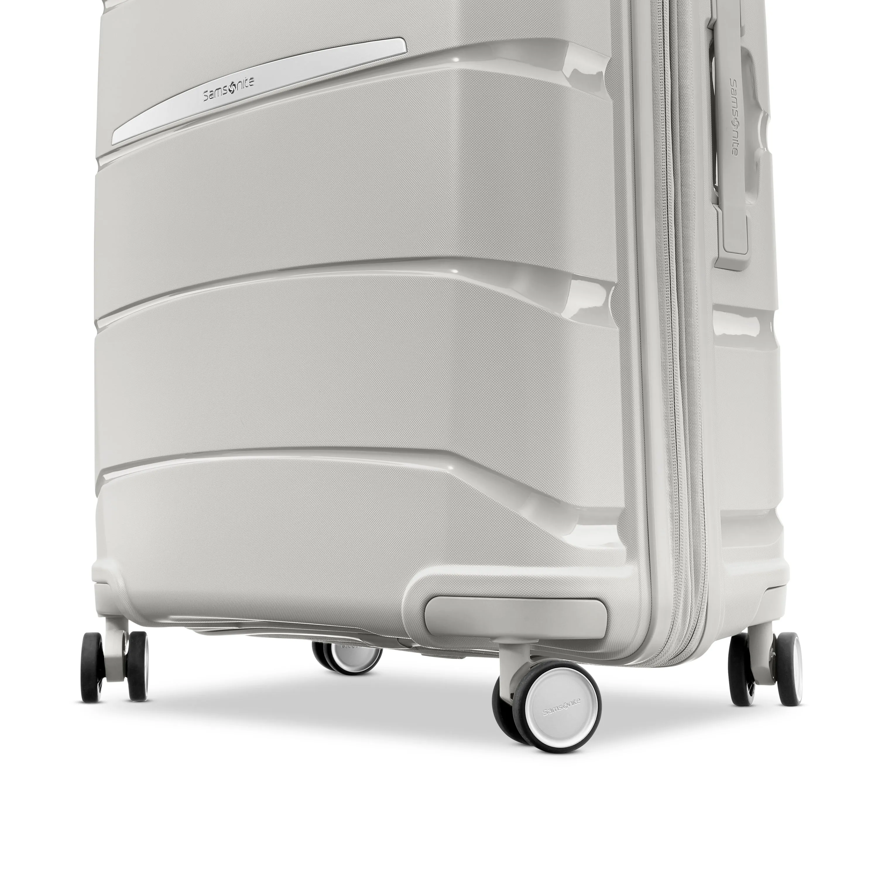 Samsonite Outline Pro Medium Expandable Spinner Luggage