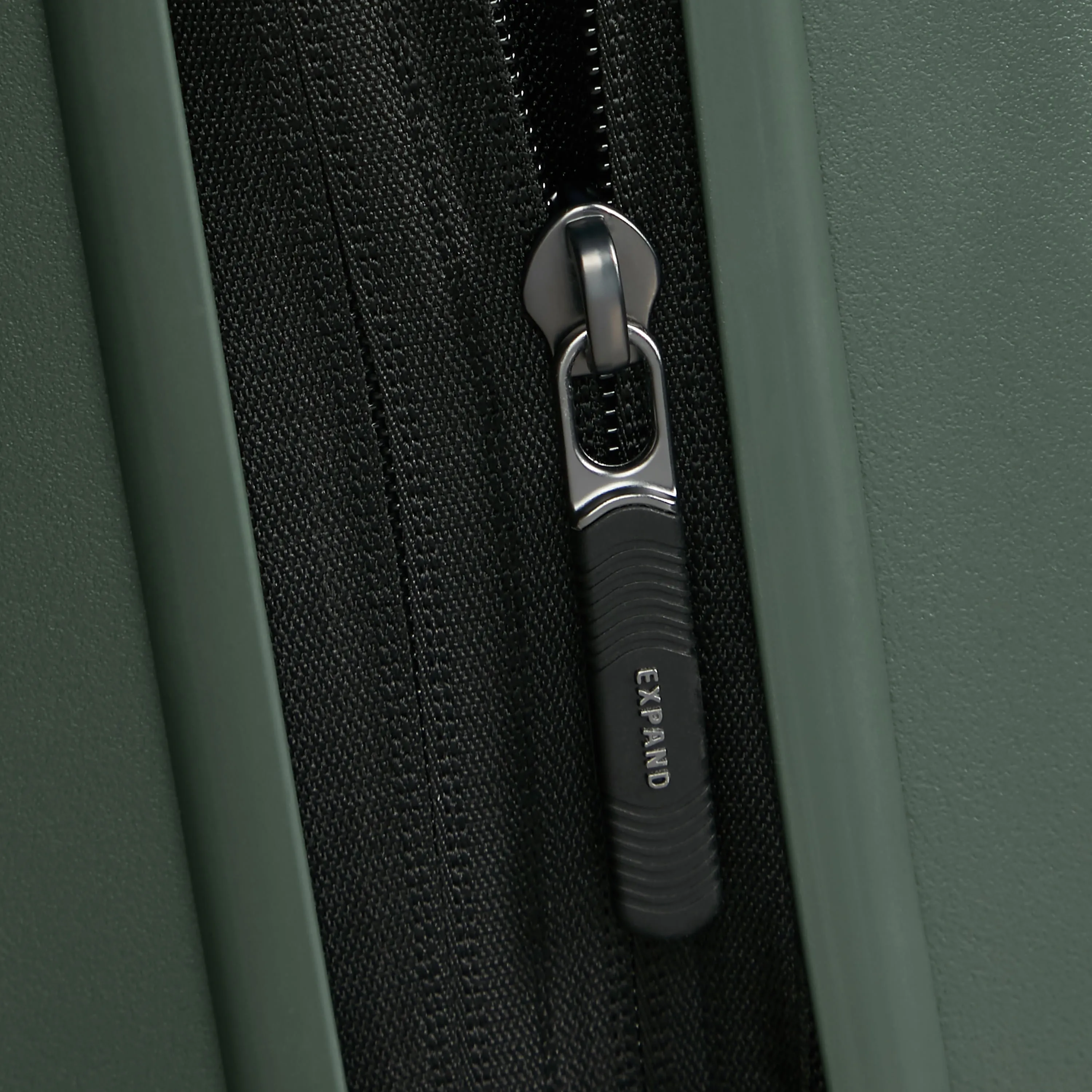 Samsonite Restackd Spinner Large Expandable Luggage