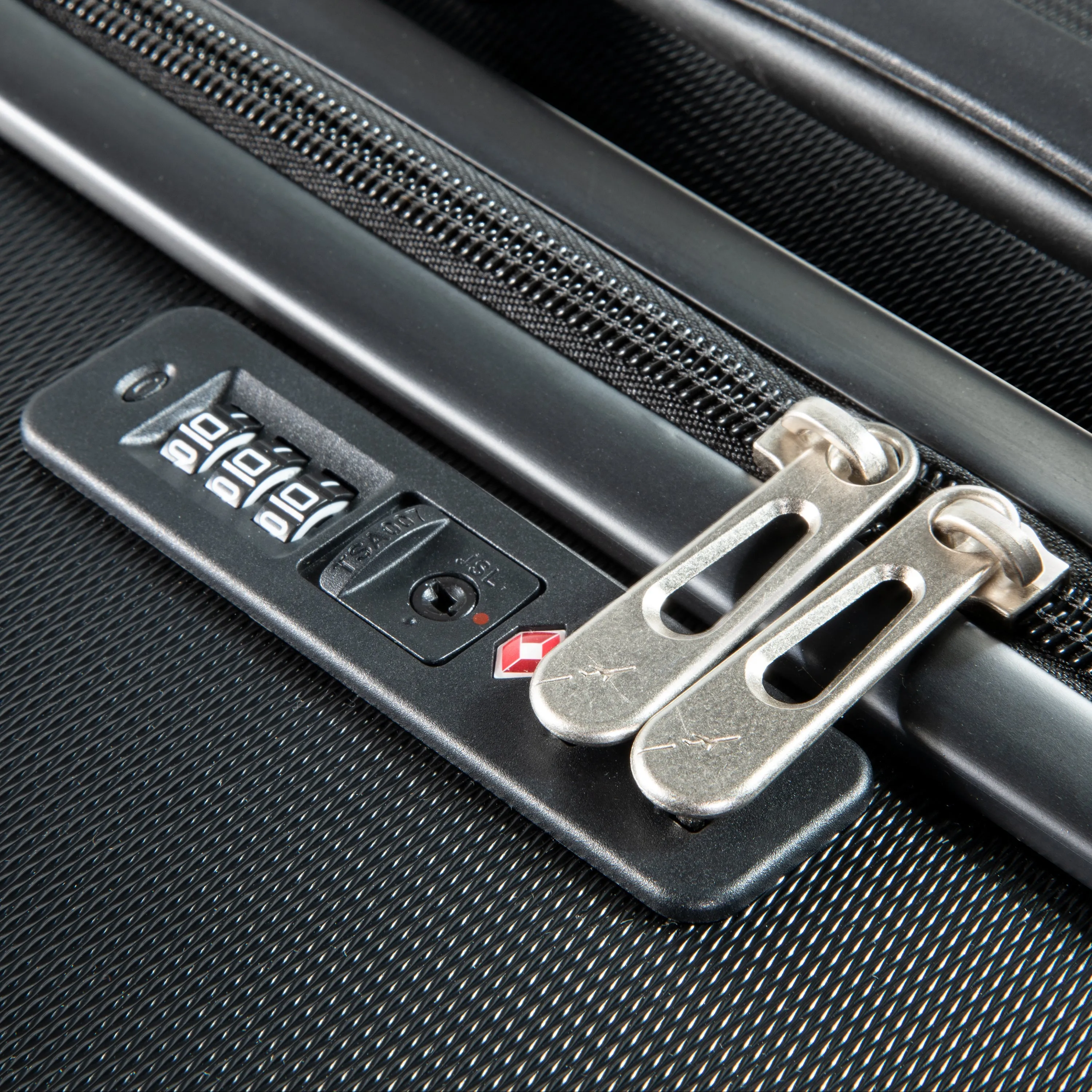 Skyway Epic 2.0 Large Expandable Spinner Luggage