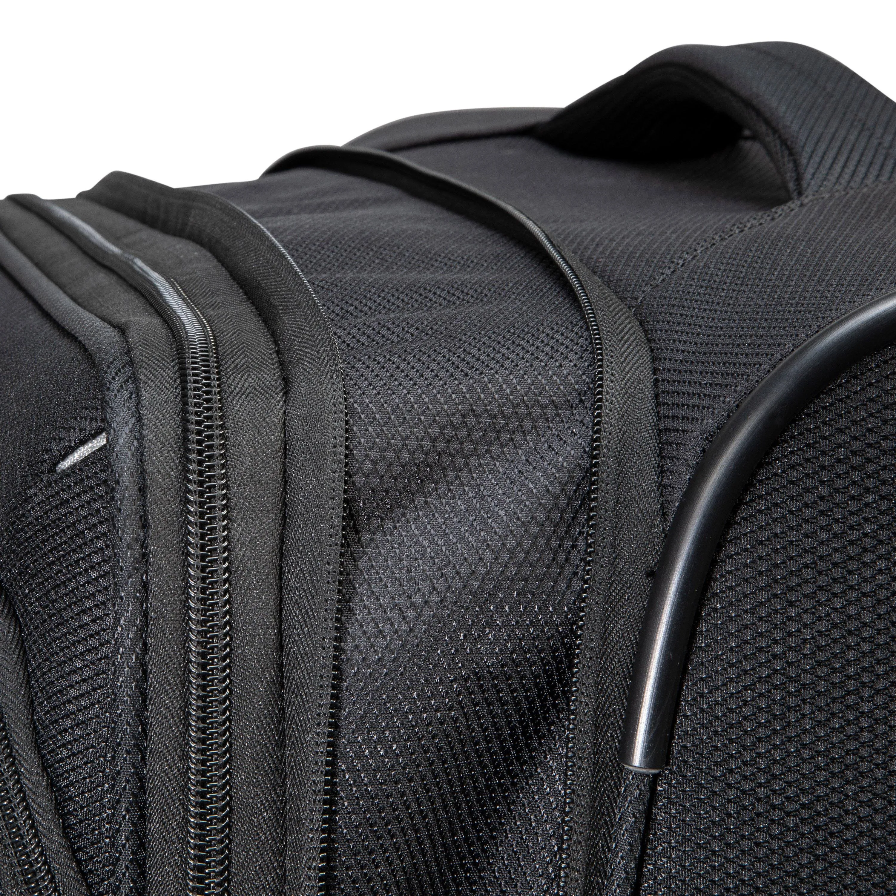 Skyway Mirage 3.0 20" 4-Wheel Carry-On Luggage
