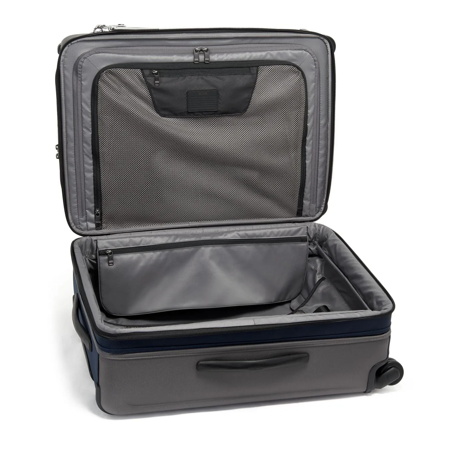 TUMI Alpha 3 Short Trip Expandable 4 Wheel Packing Case