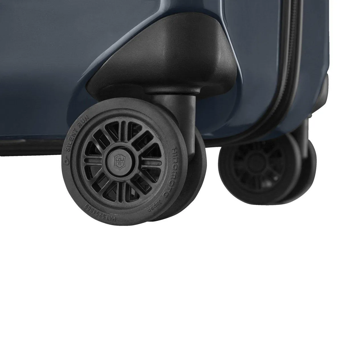 Victorinox Airox Medium 4-Wheel Medium Luggage