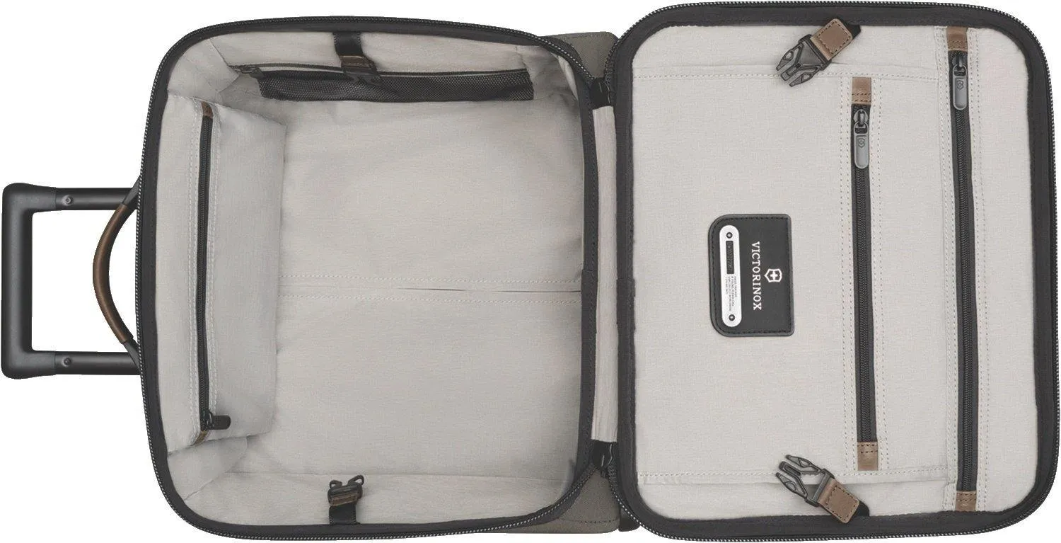Victorinox Lexicon 2.0 17.3" 4-Wheel Wheeled Boarding Bag