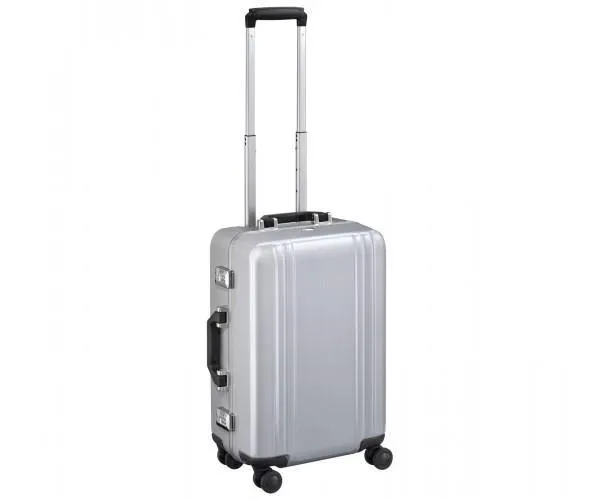 ZERO Halliburton Classic Polycarbonate 2.0 22" 4-Wheel Carry-On Luggage