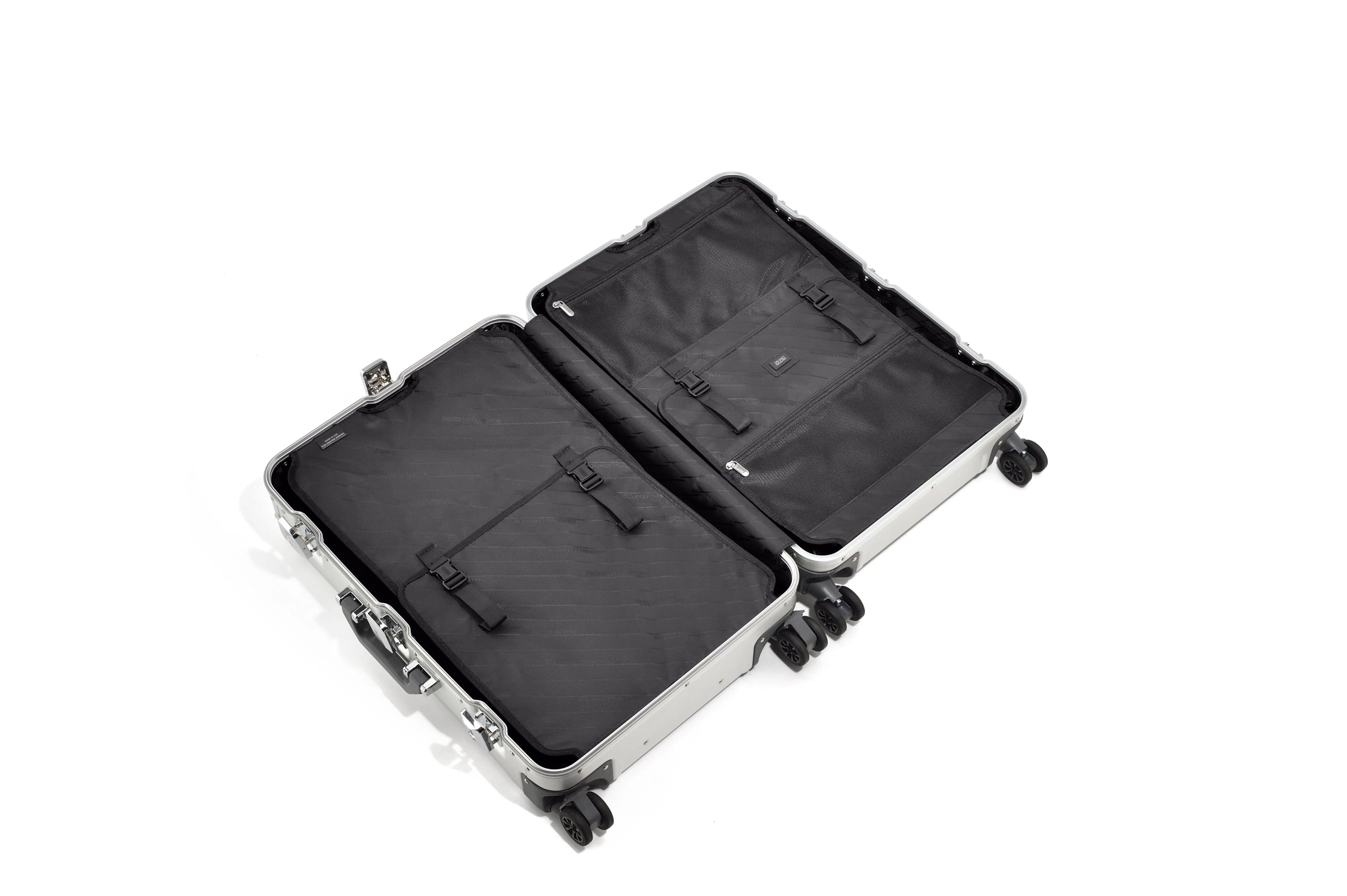 ZERO Halliburton GEO Aluminum 3.0 24" 4-Wheel Medium Luggage