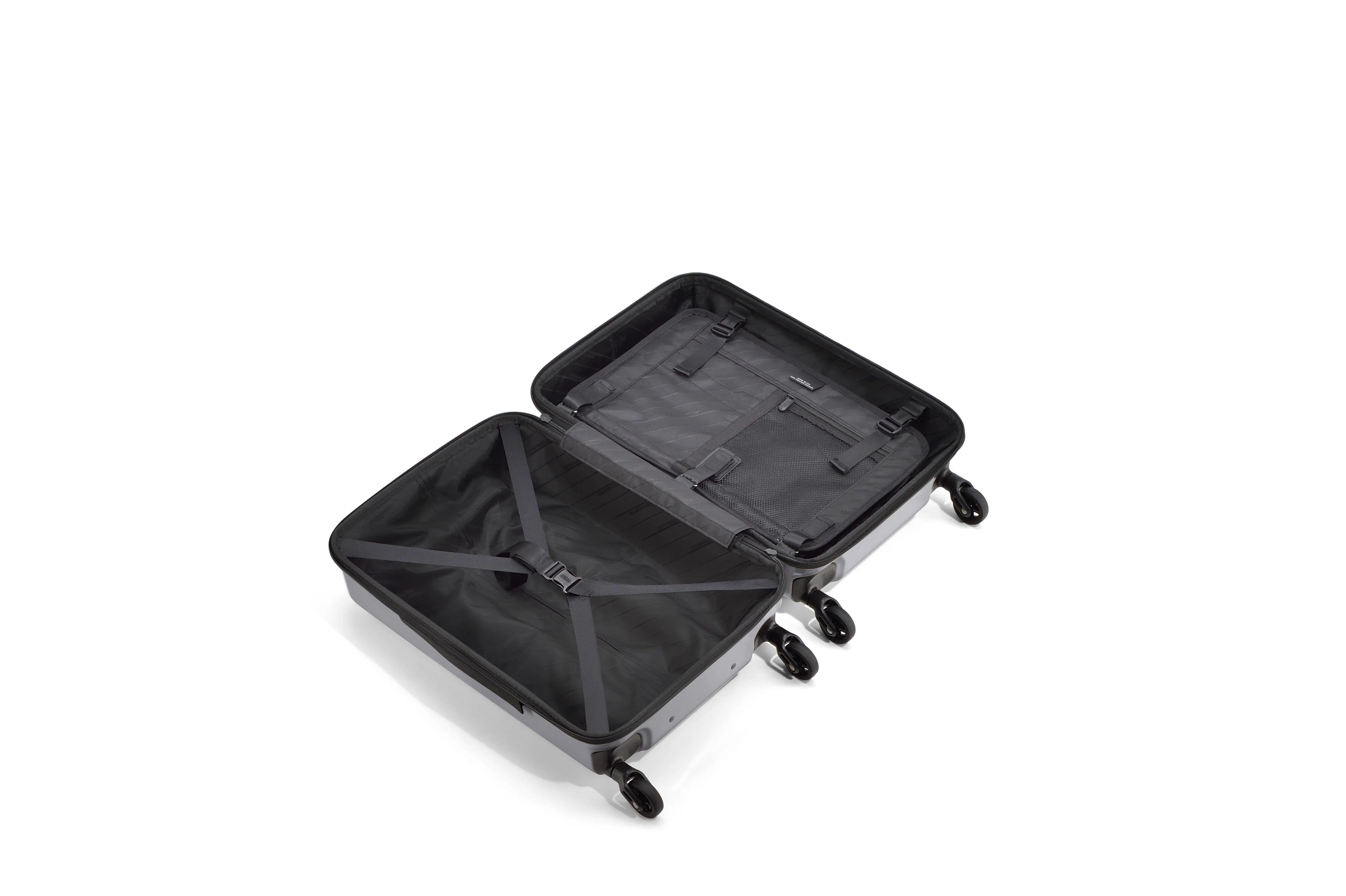 ZERO Halliburton ZRL 20" Int'l Carry-On 4-Wheel Spinner Travel Case